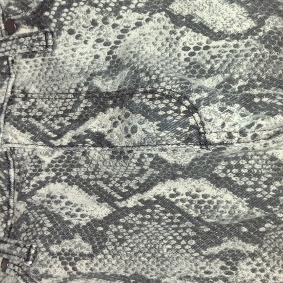 PAIGE Snakeskin hoxton slim Jeans size 29 raw him - Picture 11 of 12